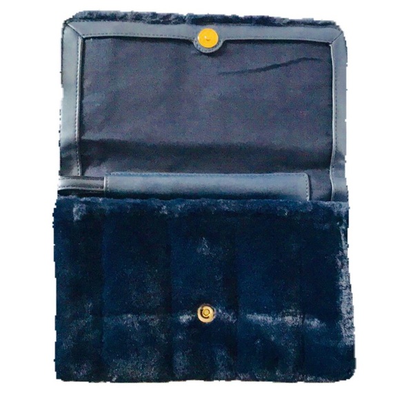 A New Day Faux Fur Convertible Wristlet / Clutch - Picture 3 of 5